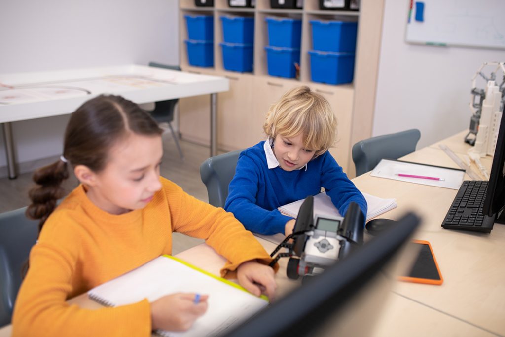 Chương trình Tú Tài Quốc Tế Chương trình Tú Tài Quốc Tế