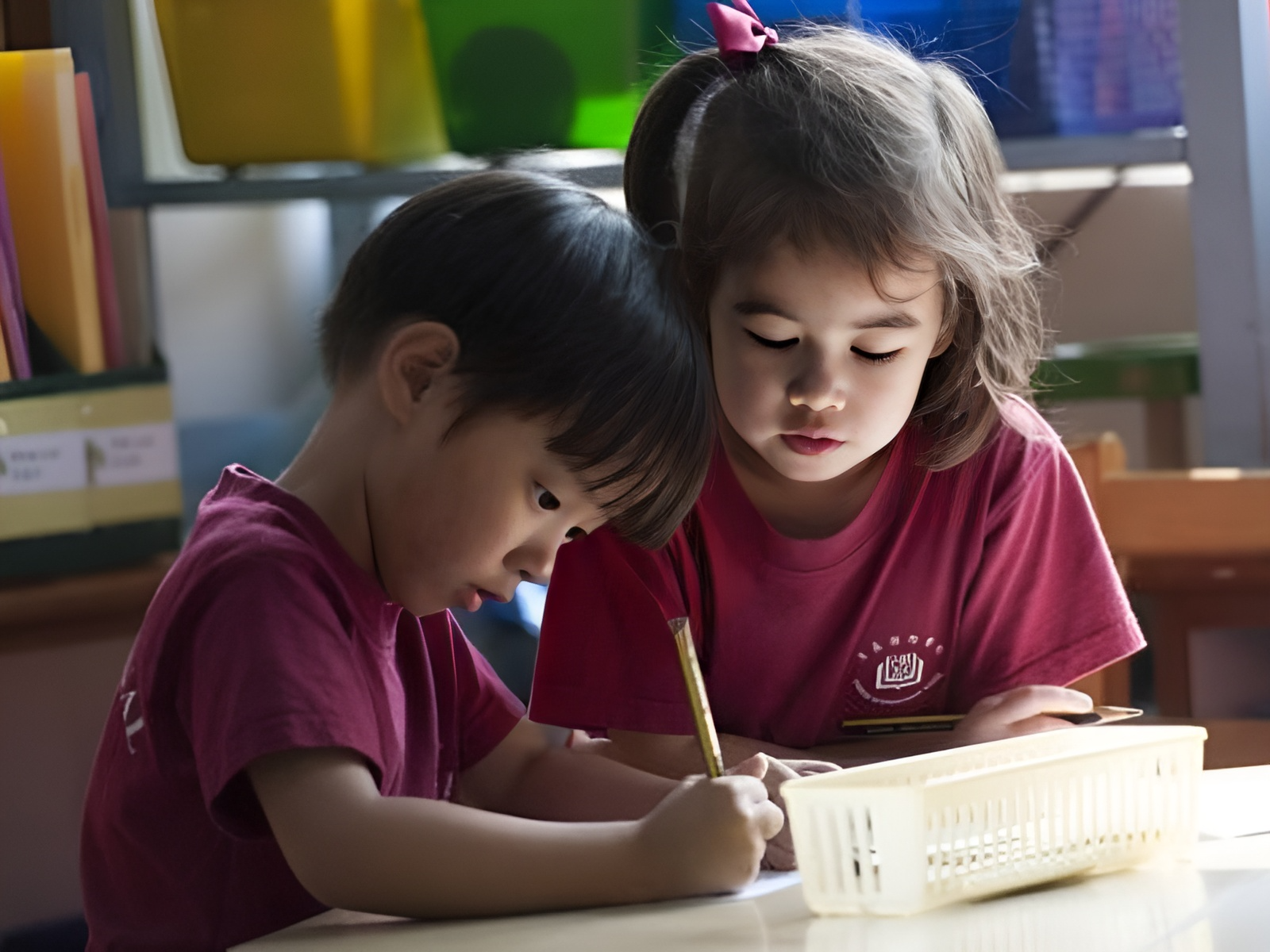 Học ngôn ngữ sớm làm tăng khả năng phân tích của trẻ